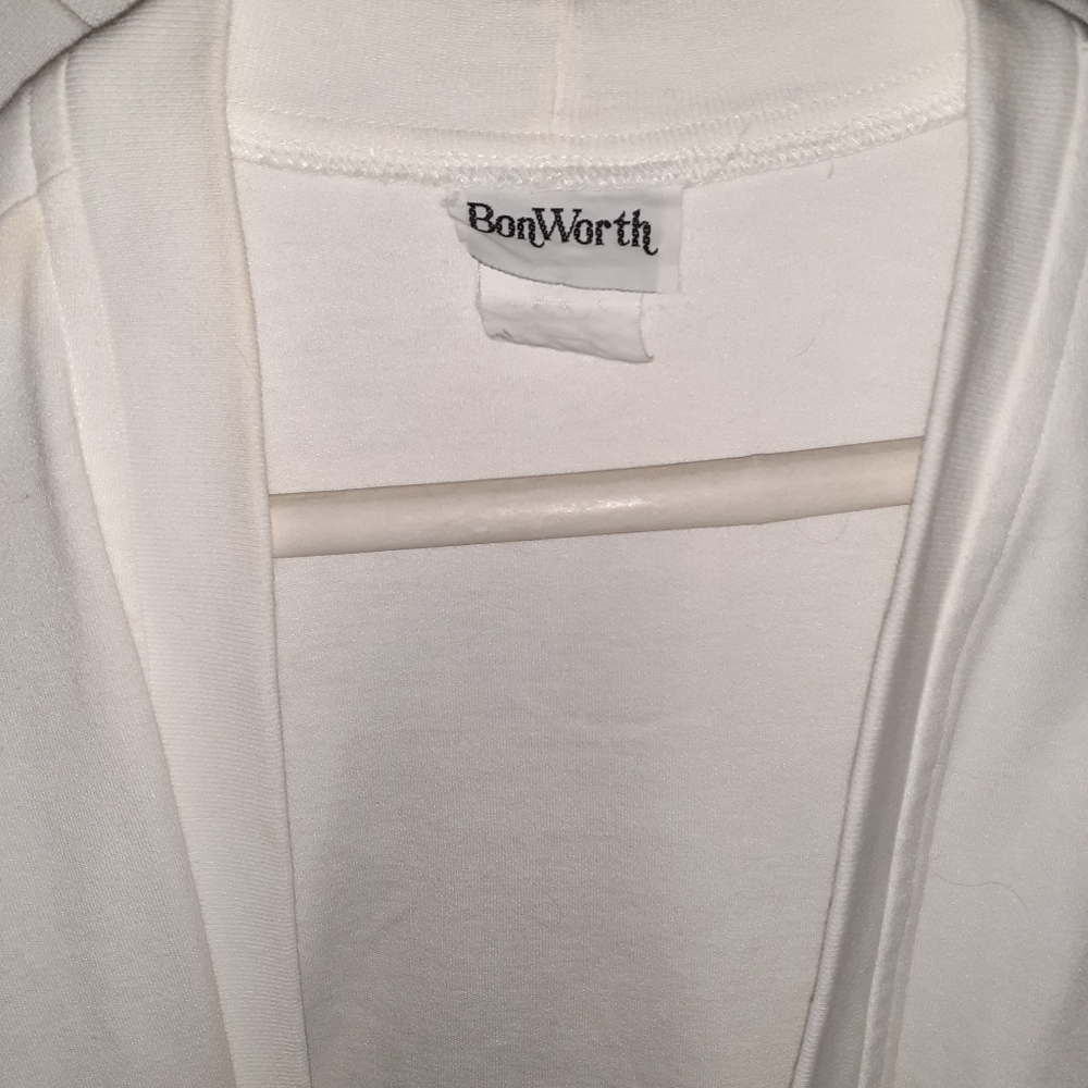 2 white tops - Picture 3 of 4